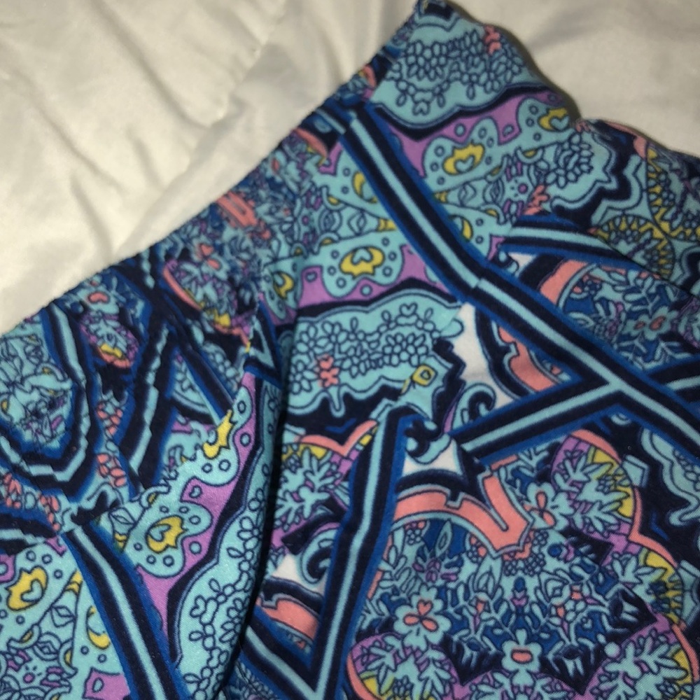 Charlotte Russe bohemian mandala shorts - Picture 4 of 6